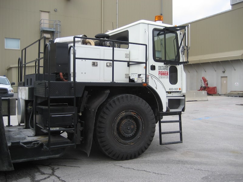 An outdoor right-side image of the TOR variant.